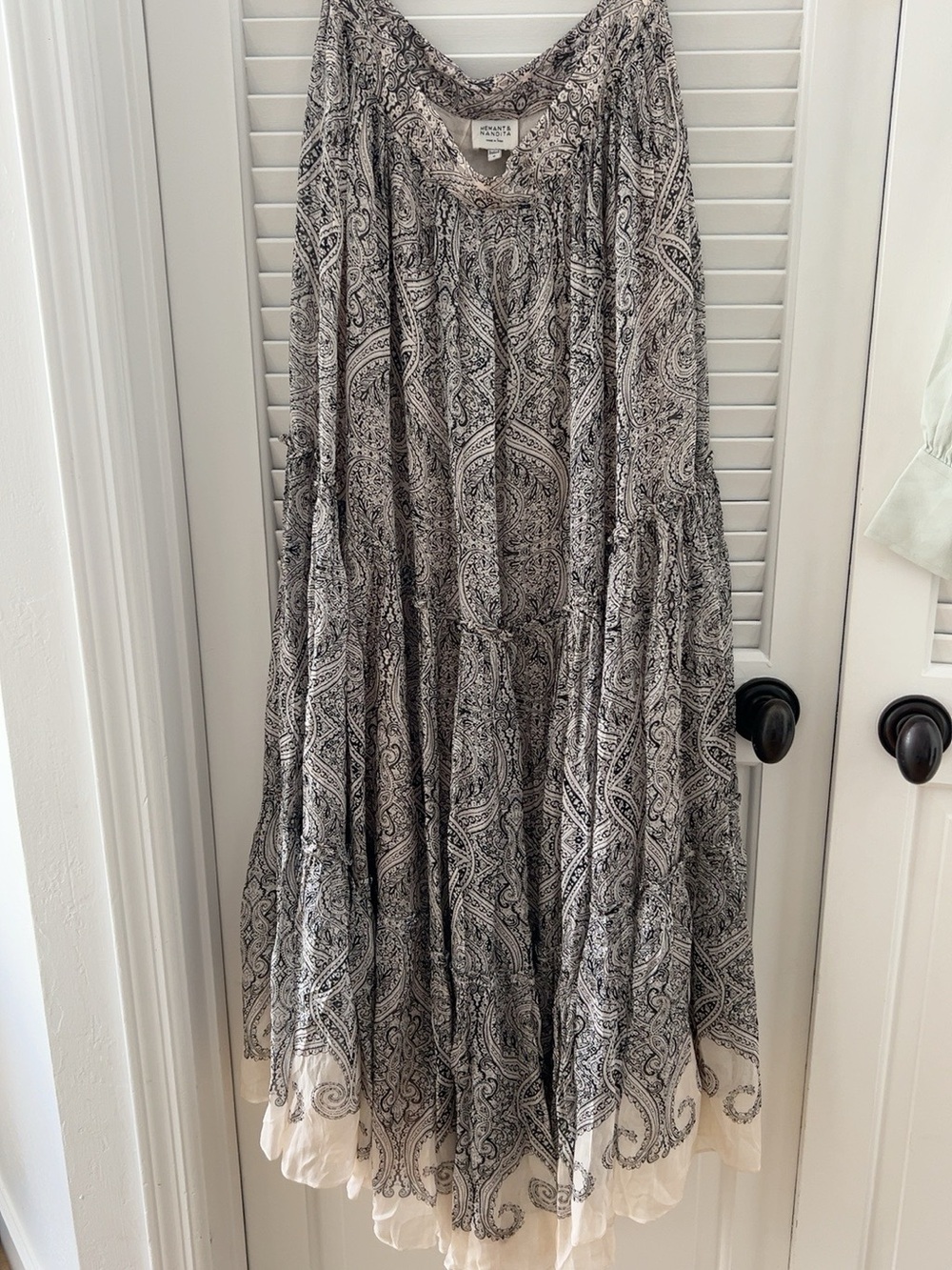 HEMANT & NANDITA Black Paisley Tiered Maxi Skirt with Cream Hem - Picture 2 of 3